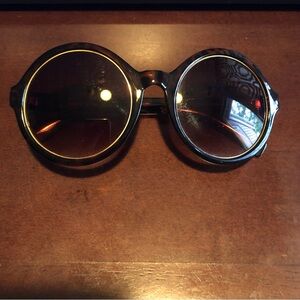 Round Tortoise Sunglasses